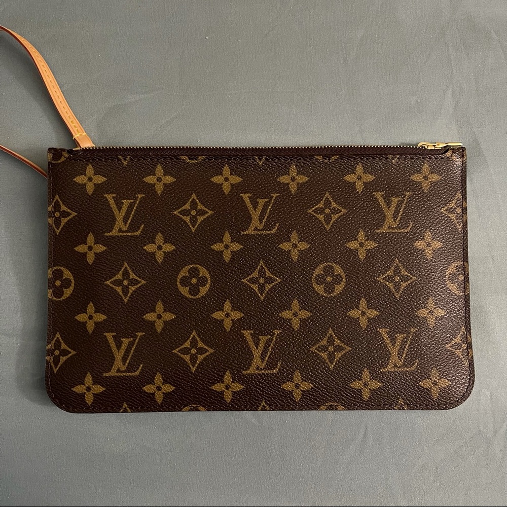 🛑SOLD🛑 Monogram Neverfull MM Pouch